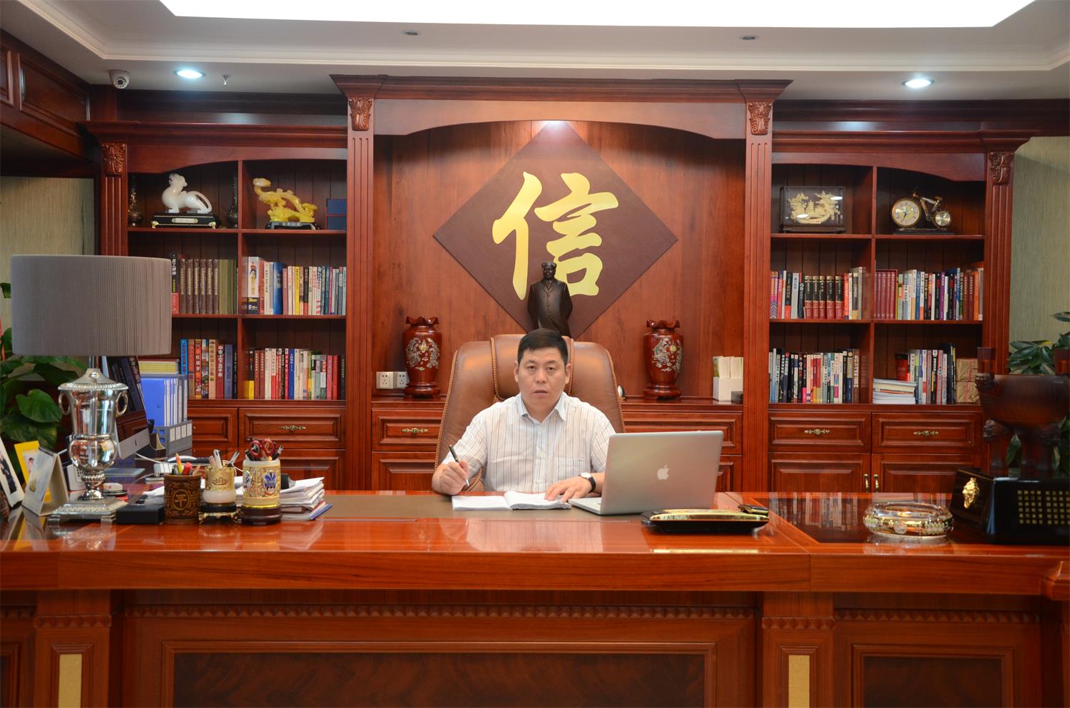 老熊.jpg